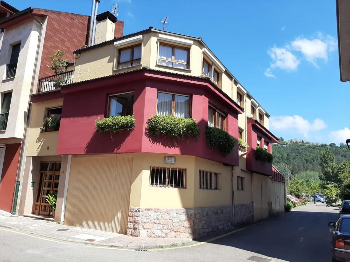 Villa Isabel 2 Llaves Arriondas Exterior foto